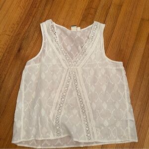 Roxy sleeveless Blouse size M (v)
